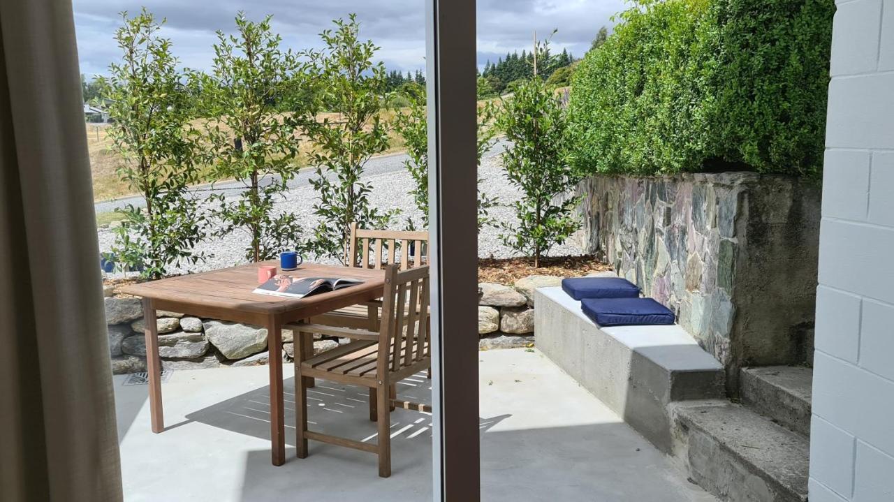 Kowhai Apartment - Private Opposite Golf Course Central 瓦纳卡 外观 照片
