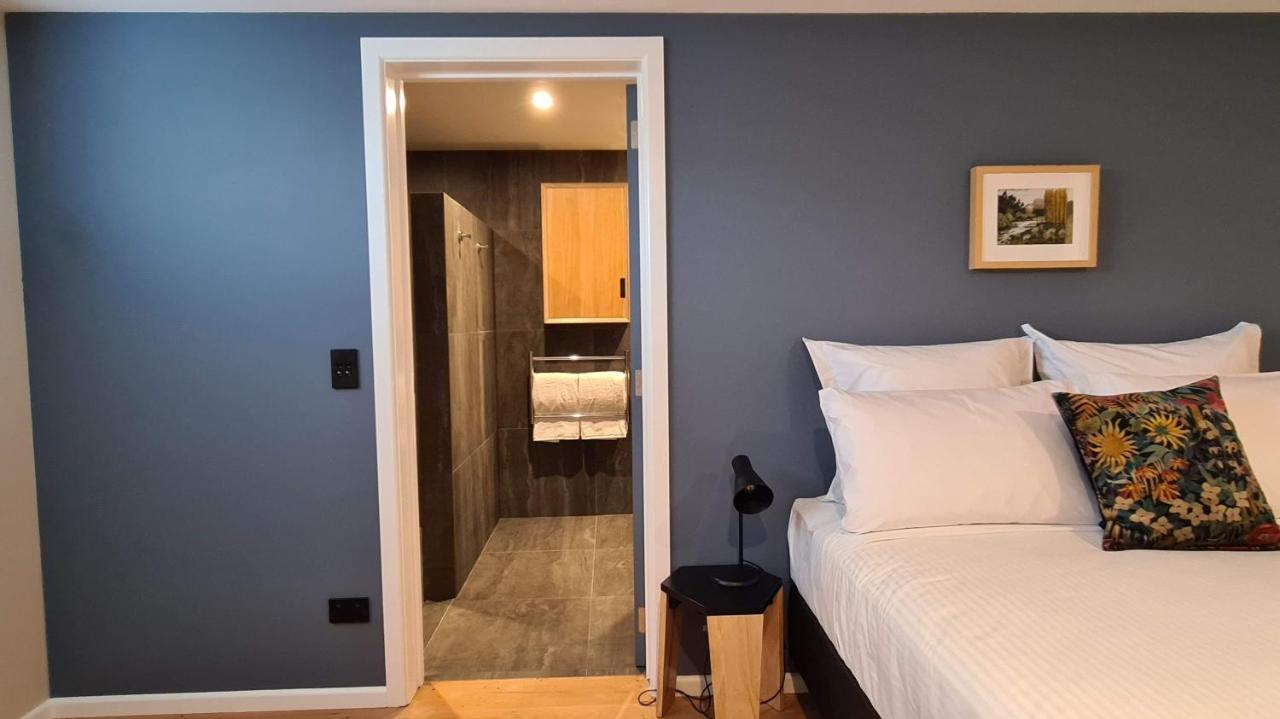 Kowhai Apartment - Private Opposite Golf Course Central 瓦纳卡 外观 照片