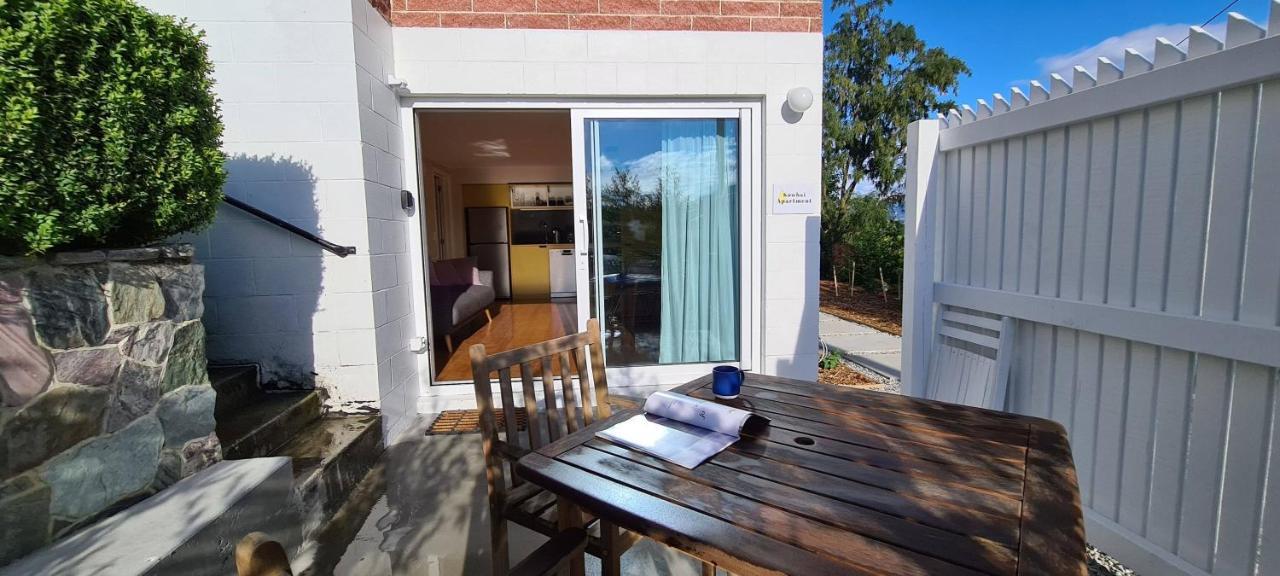 Kowhai Apartment - Private Opposite Golf Course Central 瓦纳卡 外观 照片