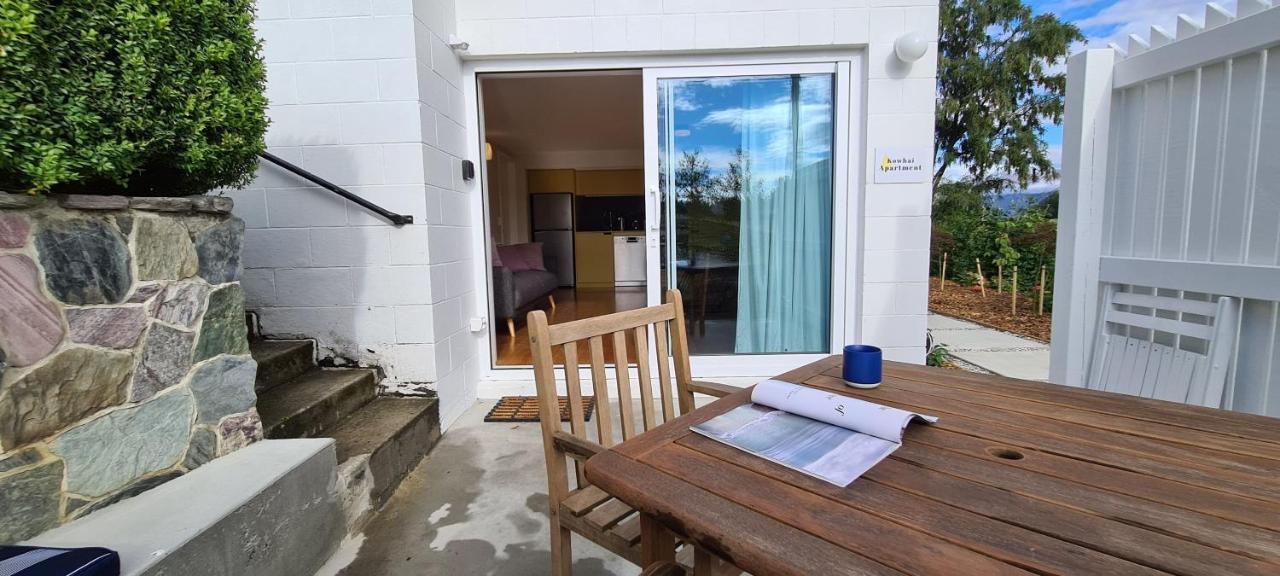 Kowhai Apartment - Private Opposite Golf Course Central 瓦纳卡 外观 照片